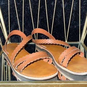 Flat sandals 9